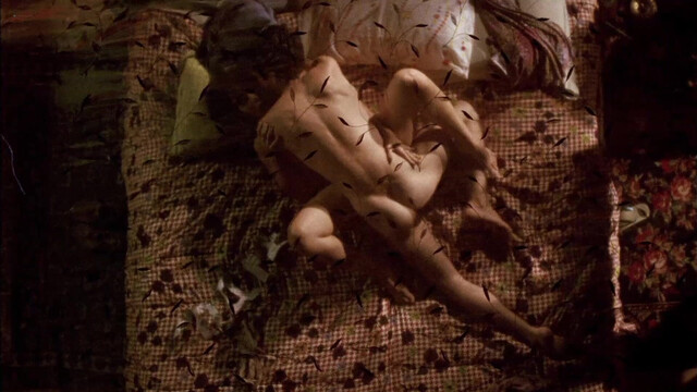 Maria Ribeiro nude, Luz Cipriota nude - Love Stories Only Last 90 Minutes (2009)