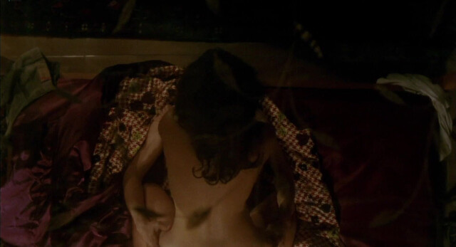 Maria Ribeiro nude, Luz Cipriota nude - Love Stories Only Last 90 Minutes (2009)