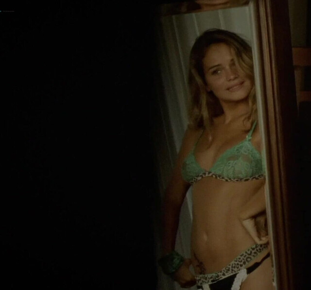 Maria Ribeiro nude, Luz Cipriota nude - Love Stories Only Last 90 Minutes (2009)