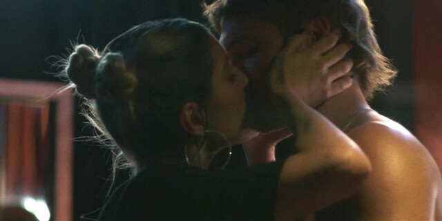 Tatu Glikman nude - Animal Love s01e03 (2026)