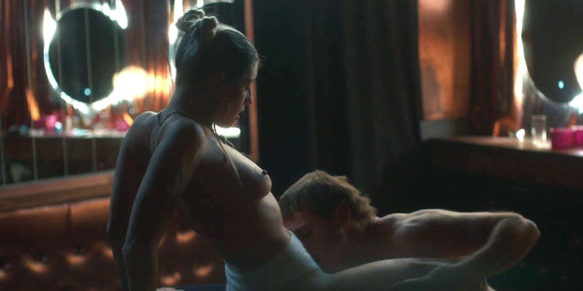 Tatu Glikman nude - Animal Love s01e03 (2026)