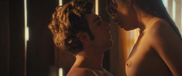 Azul Guaita nude, Andrea Chaparro nude - Like Water for Chocolate s02e06 (2026)