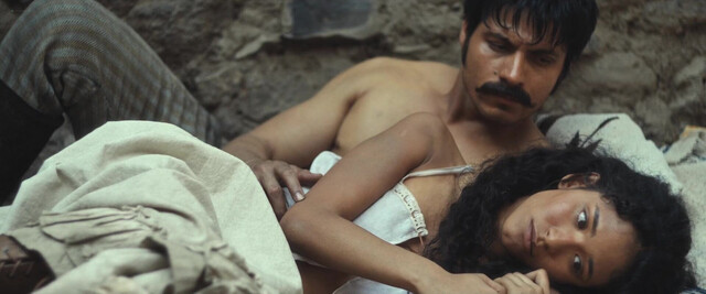 Azul Guaita nude, Andrea Chaparro nude - Like Water for Chocolate s02e06 (2026)