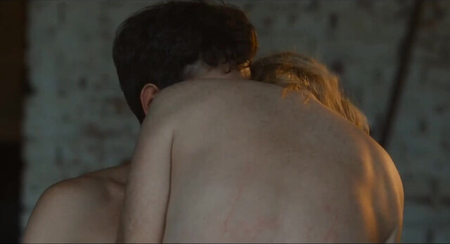 Anna Geislerova nude - Caravan (2025)