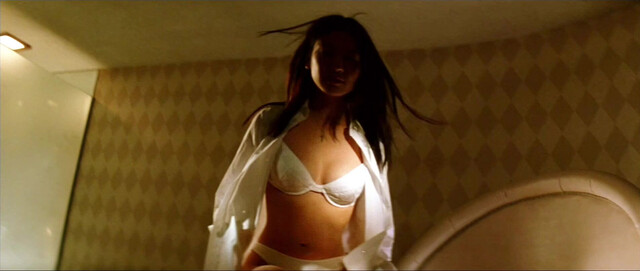 Kelly Lin sexy, Maggie Lu sexy - The Conmen in Vegas (1999)