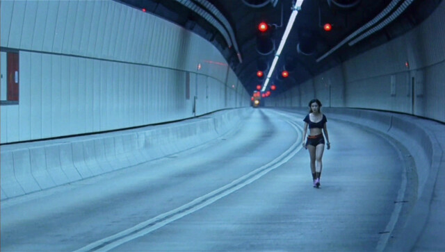 Kelly Lin sexy - The Legend of Speed (1999)