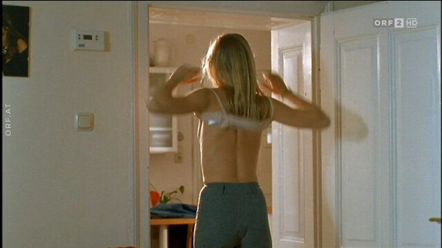 Bernadette Heerwagen sexy – Wir bleiben zusammen (2000)