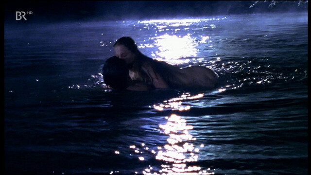 Bernadette Heerwagen nude – Das ewige Lied (1997)