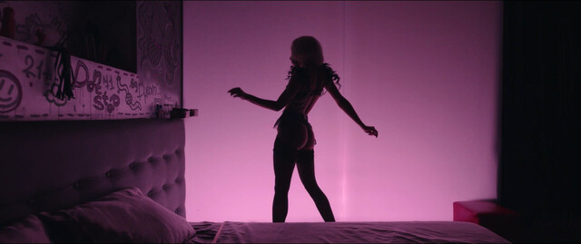 Evgenia Romanova sexy – Pervyy raz s01e04 (2025)
