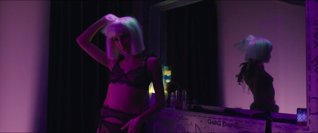 Evgenia Romanova sexy – Pervyy raz s01e04 (2025)