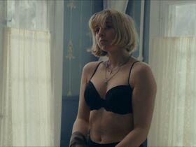 Maisie Ayres sexy – Get Away (2024)