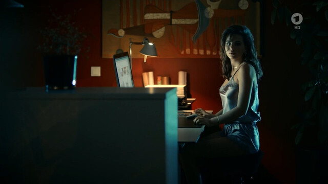 Ruby O. Fee sexy – Tatort e1047 (2018)