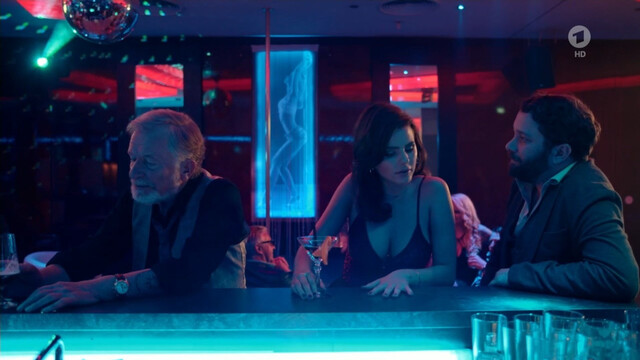 Ruby O. Fee sexy – Tatort e1047 (2018)
