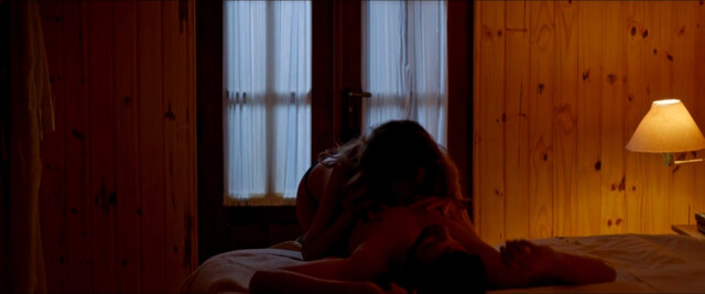Cristiane Wersom nude – The Tree House (A Casa da Árvore) (2023)