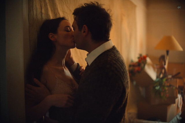 Charlotte Le Bon sexy – Niki (2024)