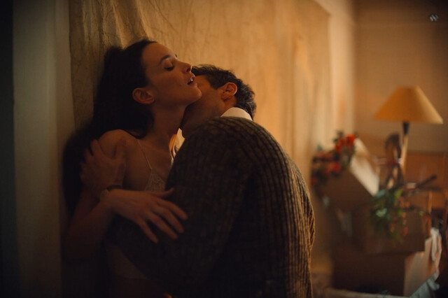 Charlotte Le Bon sexy – Niki (2024)