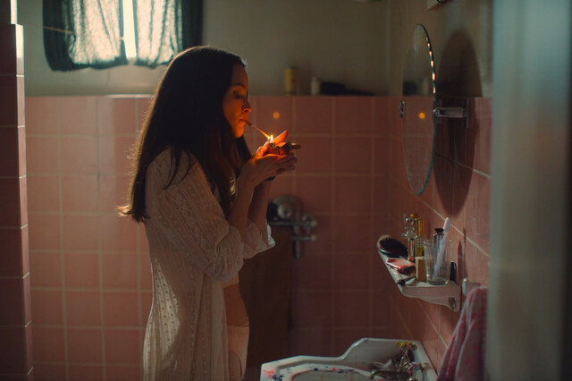 Charlotte Le Bon sexy – Niki (2024)