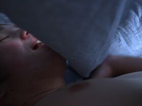 Niki Verkaar nude – T'padashtun (2017)