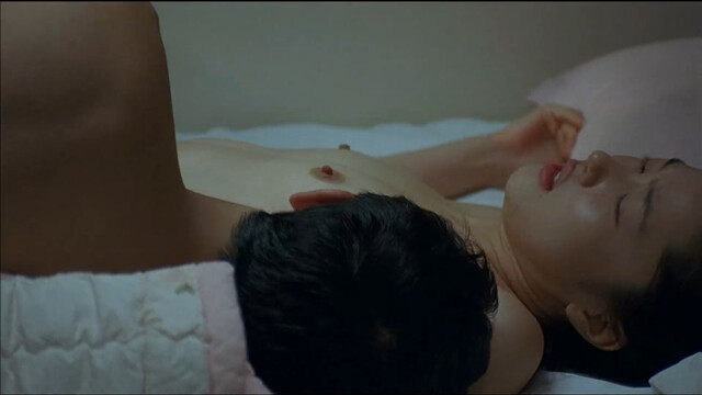 Uhm Ji-won nude – Tale of Cinema (2005)