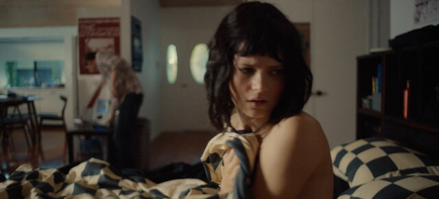 Jana McKinnon sexy – Black Snow s02e03 (2024)