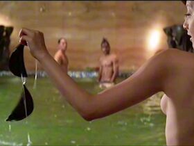 Norika Fujiwara sexy - China Strike Force (2000)