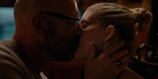 Kerry Washington sexy, Kate Mara sexy - Imperfect Women s01e01-05 (2026)