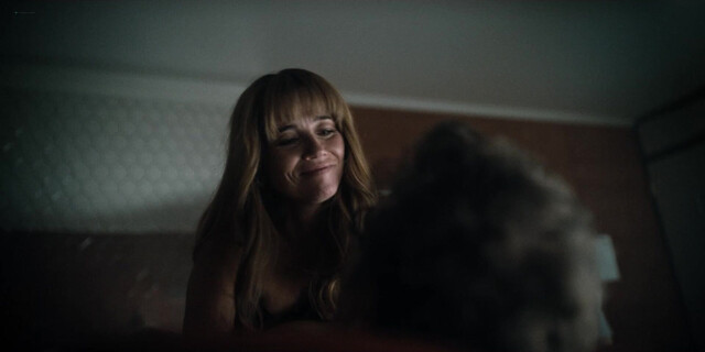 Linda Cardellini - DTF: St.Louis s01e04-06 (2026)