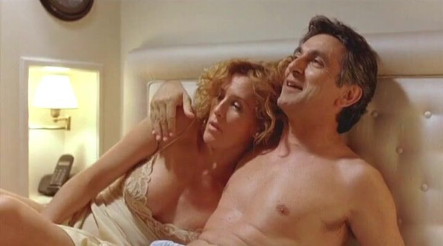 Luisa Ranieri sexy, Lucrezia Lante della Rovere nude - SMS: Sotto Mentite Spoglie (2007)