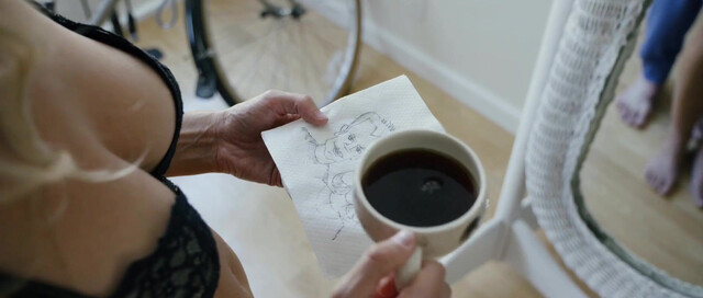 Kristi Clainos sexy - The Way We Weren't (2019)