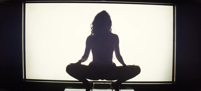 Bella Podaras sexy, Sydney Sweeney nude, Zendaya sexy, Alexa Demie sexy, Chloe Cherry nude, Hunter Schafer sexy, etc - Euphoria s03e02 (2026)