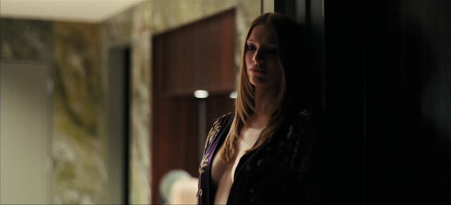 Bella Podaras sexy, Sydney Sweeney nude, Zendaya sexy, Alexa Demie sexy, Chloe Cherry nude, Hunter Schafer sexy, etc - Euphoria s03e02 (2026)