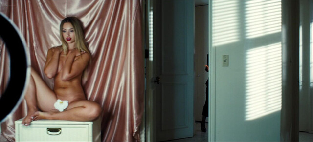 Bella Podaras sexy, Sydney Sweeney nude, Zendaya sexy, Alexa Demie sexy, Chloe Cherry nude, Hunter Schafer sexy, etc - Euphoria s03e02 (2026)