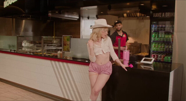 Lili Reinhart sexy, Victoria Pedretti nude - Forbidden Fruits (2026)