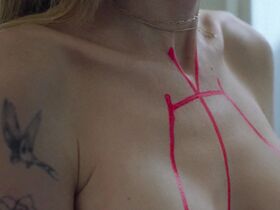 Angelina Jolie nude - Coutures (2025)