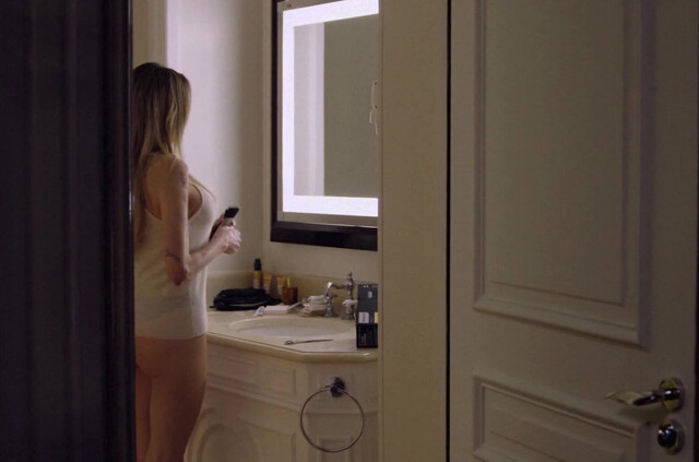 Angelina Jolie nude - Coutures (2025)