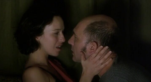 Ariadna Gil nude - The Dark Side of the Heart 2 (2001)
