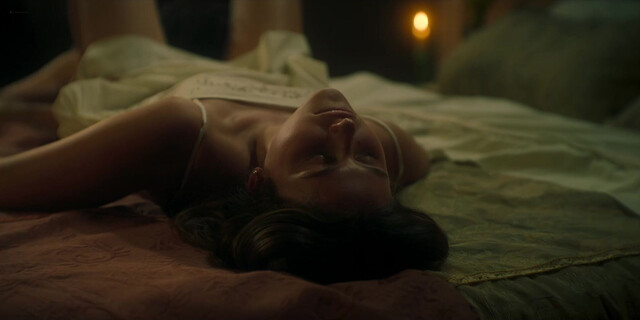 Nicole Wallace nude, Chiara Parravicini nude, Florencia Crino nude, Noelia Conuenao nude - La Casa de los Espíritus s01e01-03 (2026)