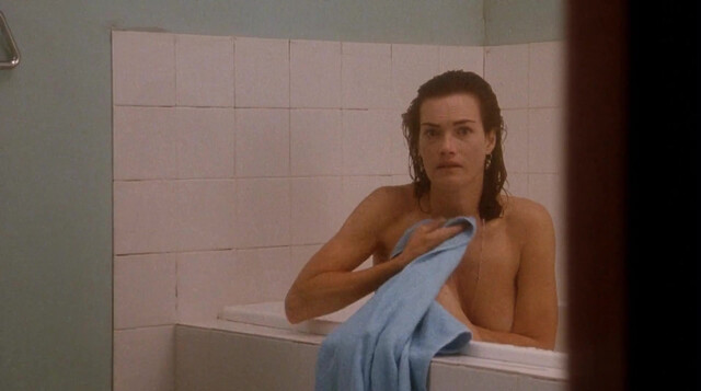 Chelsea Field nude - Dust Devil (1992)