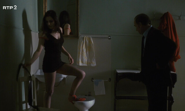 Ana Padrão nude - On the Edge of the Horizon (1993)