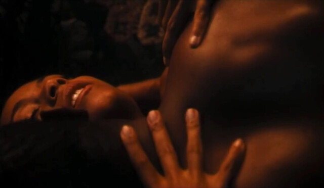 Jada Pinkett Smith nude - Set It Off (1996)