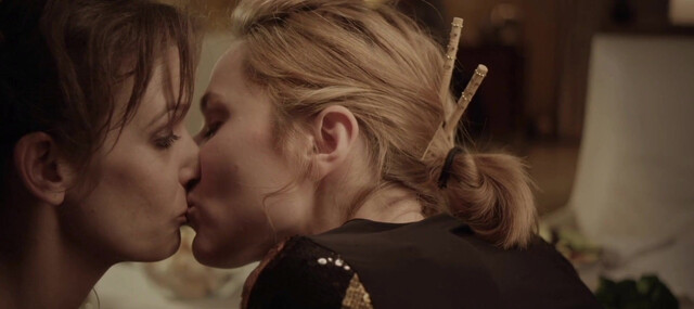 Chantal Demming nude, Charmene Sloof nude, etc - Caged (2011)