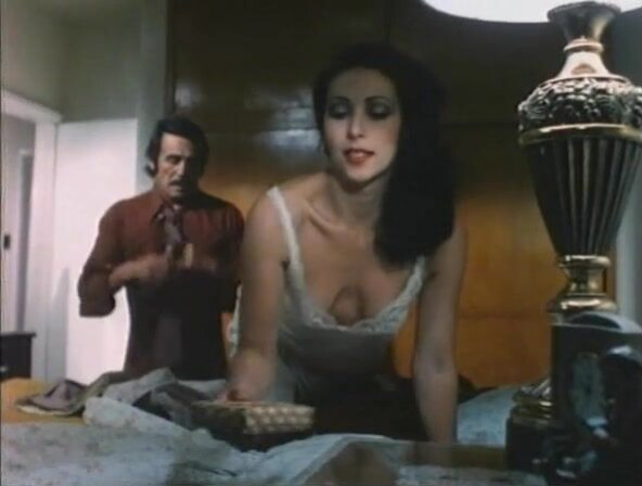 Blanca Guerra nude - Chile picante (1983)