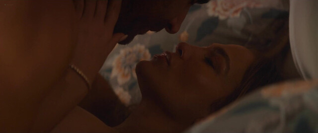 Jennifer Lopez sexy - Office Romance (2026)