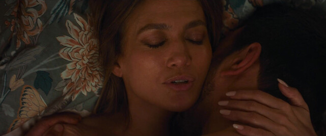 Jennifer Lopez sexy - Office Romance (2026)