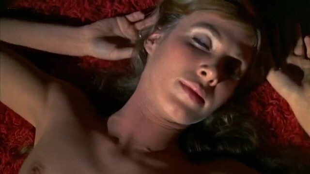 Barbara Mills nude, Sondra Currie nude,  Marki Bey sexy, Pat Woodell sexy - Class of '74 (1972)