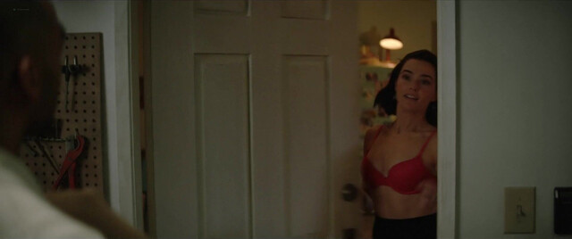 Zoey Deutch sexy, Zenia Marshall sexy - Voicemails for Isabelle (2026)