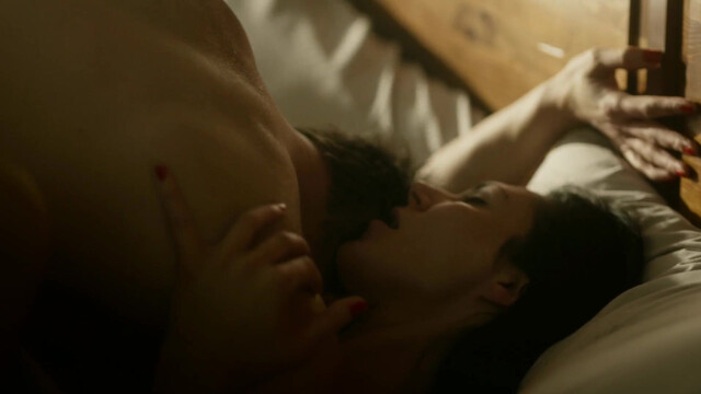 Kyra Zagorsky sexy - Helix s01e02e03e13, s02e01 (2014–2015)