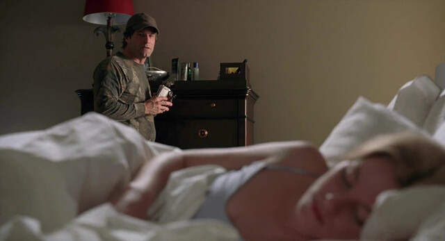 Elizabeth Banks sexy - Meet Bill (2007)