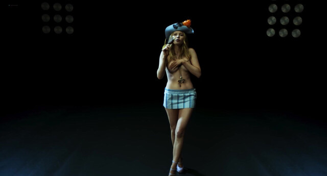 Ellie Bamber nude - Moss & Freud (2026)