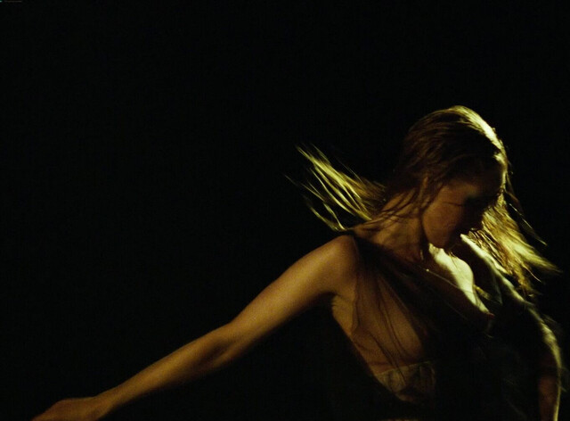 Ellie Bamber nude - Moss & Freud (2026)
